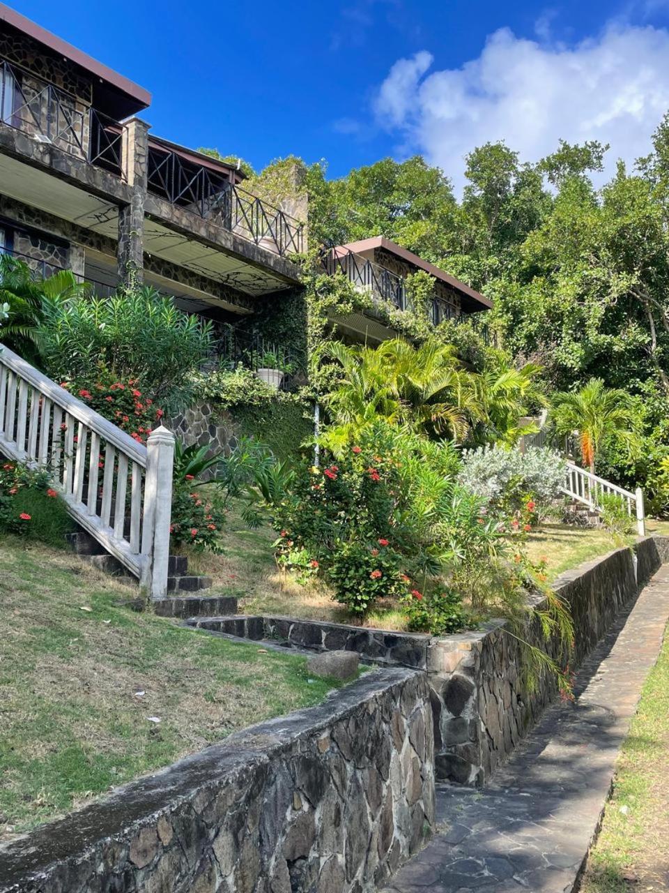 Firefly Estate Bequia Hotel Crescent Beach ภายนอก รูปภาพ