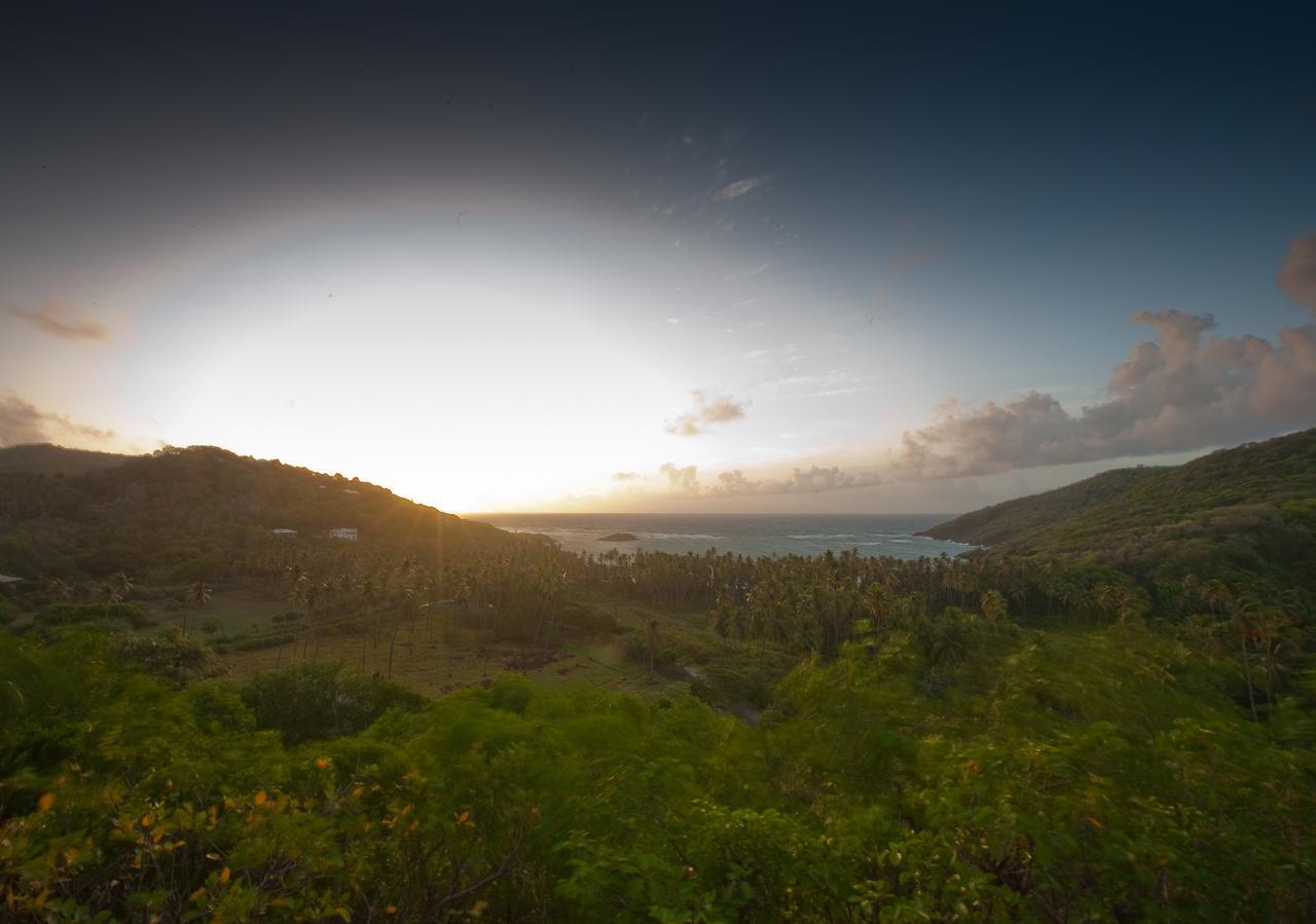Firefly Estate Bequia Hotel Crescent Beach ภายนอก รูปภาพ